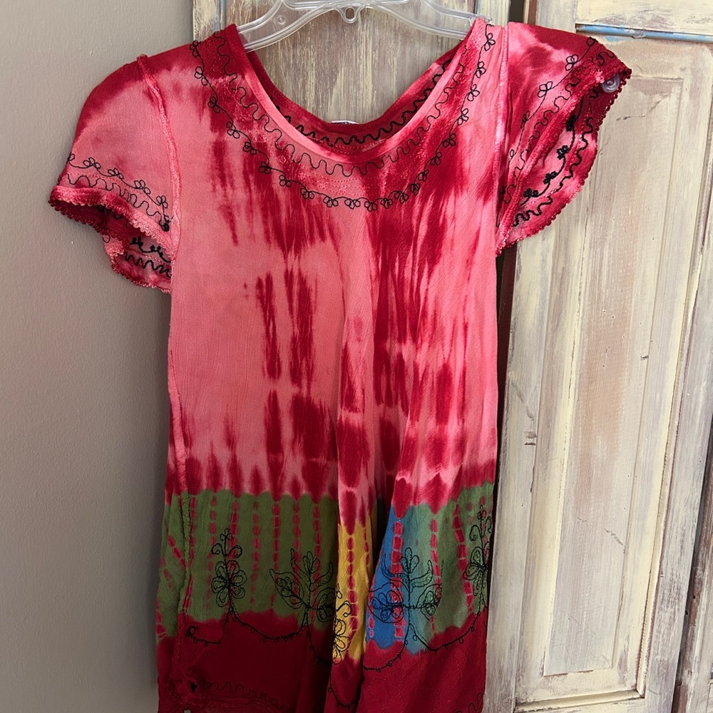 Red Tie-Dye Short Sleeve Top